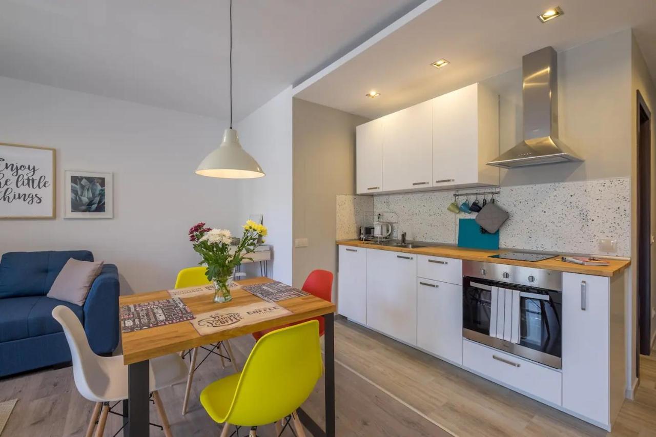 Quiet & Airy Modern Apt. Centre Free Parking Appartement Sofia